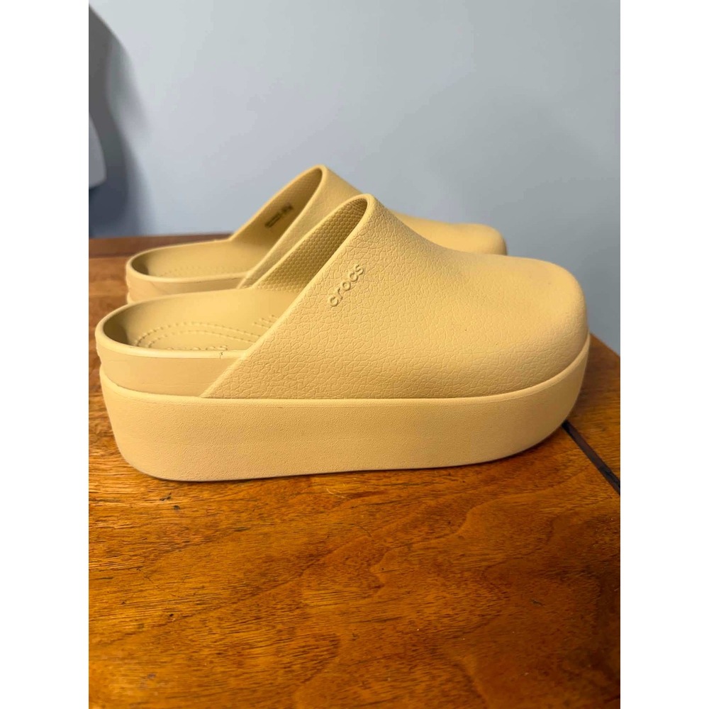 Crocs Womens 9 Dylan Loafer Clogs Platform Slip On Mules Tan 209382-2Y2